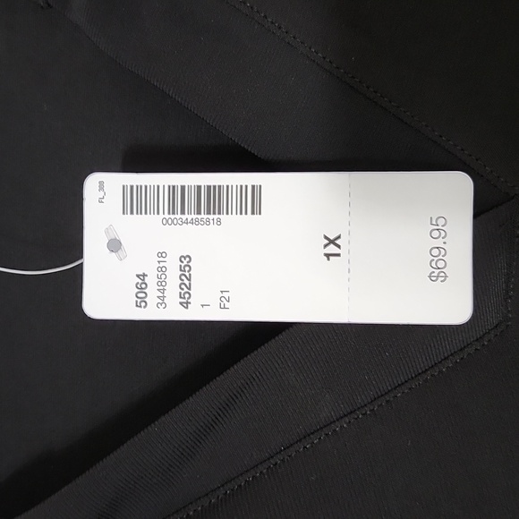 Dress - Picture 5 of 7